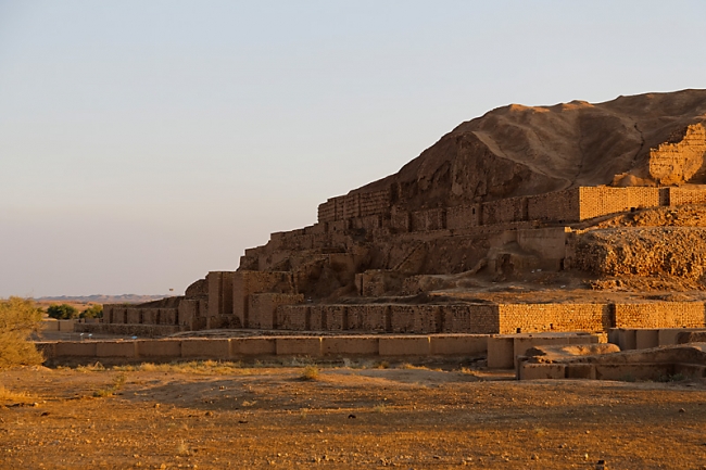 Choqâ Zanbil-Zigourat-027